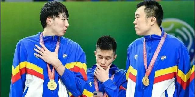 捆绑白丝jk调教