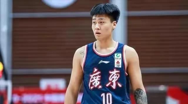 笔记本外接显示器黑屏跳屏的原因